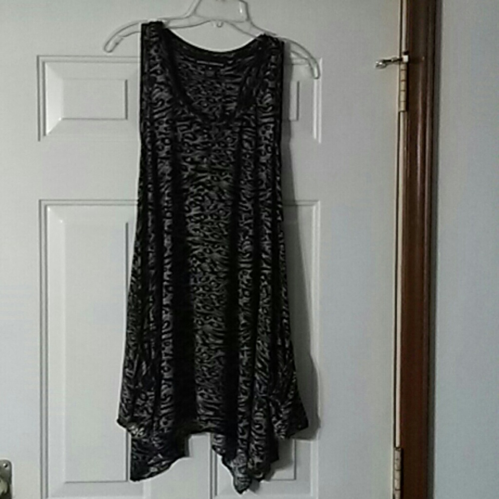 Sleeveless top